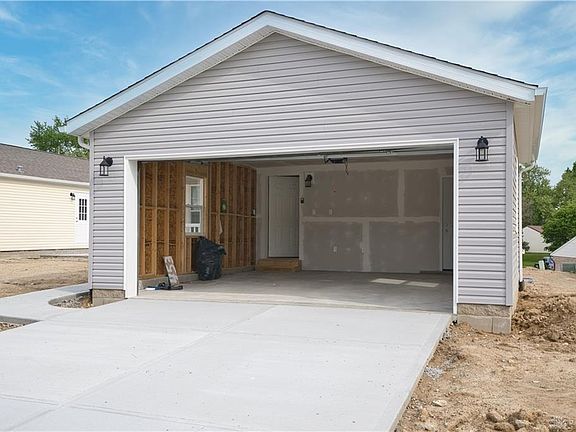 4th image of 453 Kalynn Cir