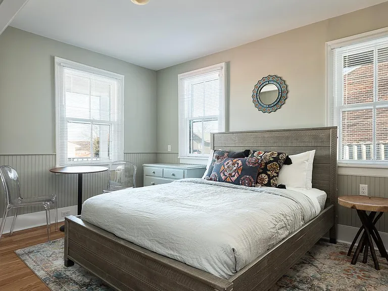 915 Belmont Ave #1 — Photo 8