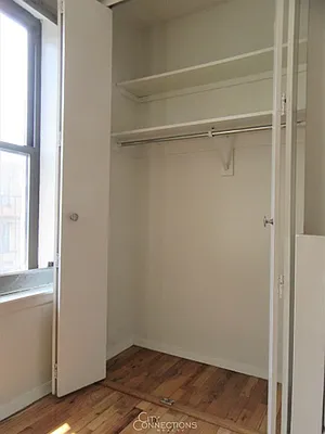 Rented by City Connections Realty | media 3