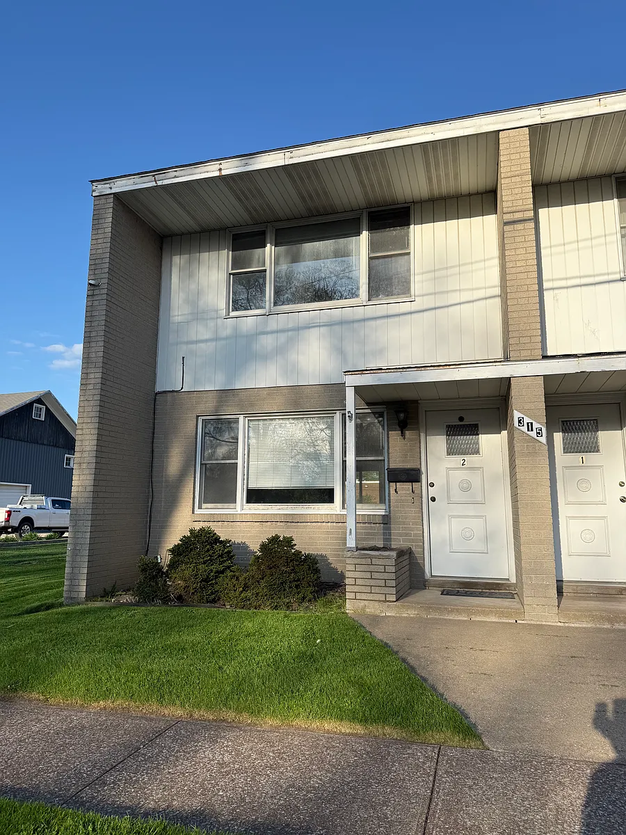 Building Photo - 315 Monroe St #2