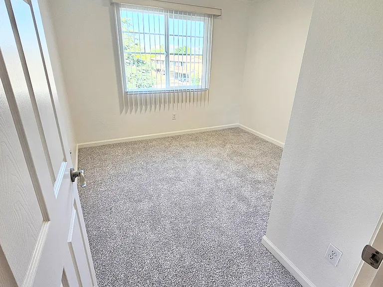 Medium size bedroom