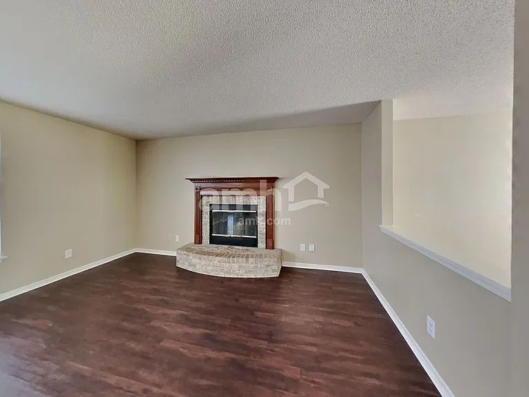 10914 Cyrus Dr — Photo 7