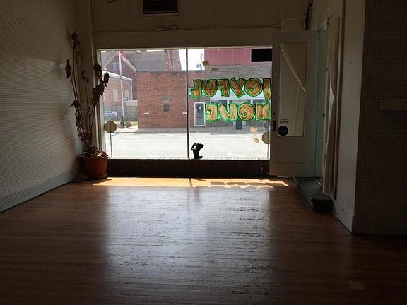 4th image of 309 E Robinson St