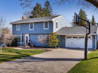 4713 Upper Ter, Edina, MN 55435