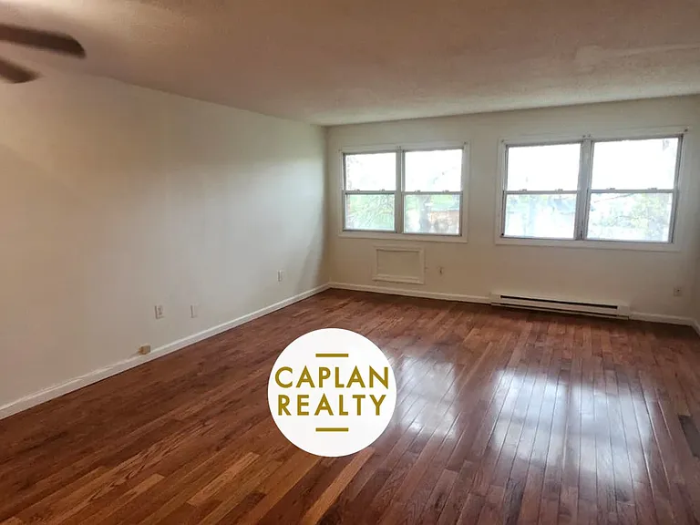 455 Whalley Ave #302 — Photo 1