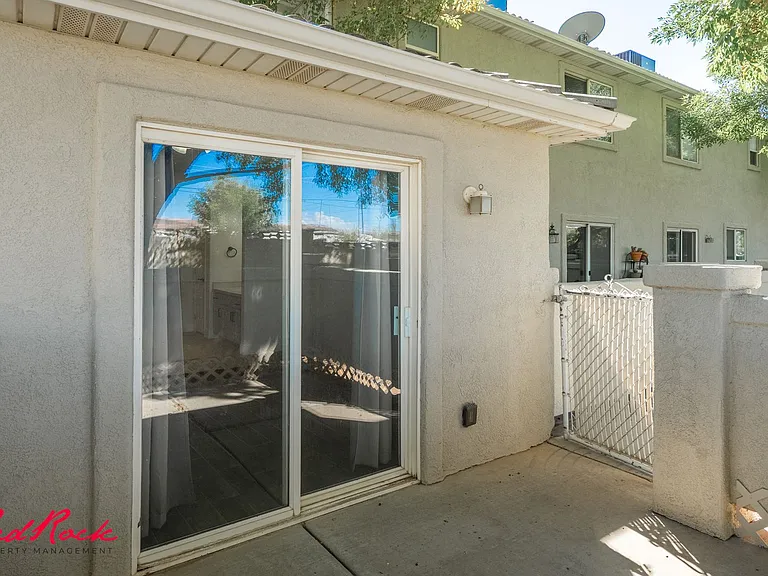 441 E Sunland Dr #6 — Photo 5