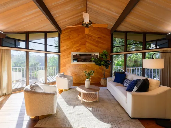 100 Pleasant Heights Dr, Aptos, CA 95003