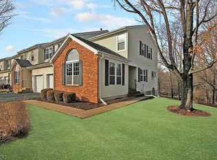 116 Grantham Dr, Somerset, NJ 08873