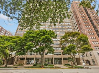 5530 S South Shore Dr #3B, Chicago, IL 60637