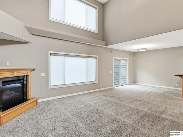12224 Ida Plaza #7-2, Omaha, NE 68142