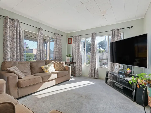 99 Nectarine Ave, Goleta, CA 93117