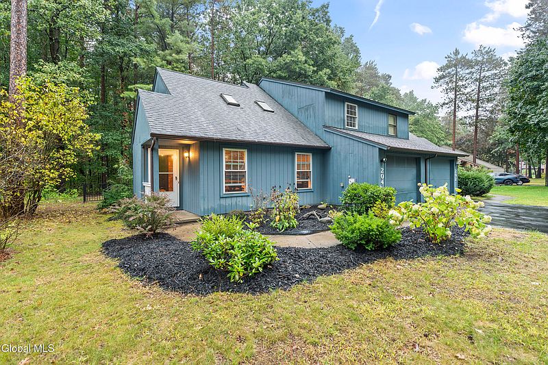 3rd image of 204 Arrow Wood Place