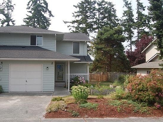 Spacious, well-maintained duplex in a great neighborhood!