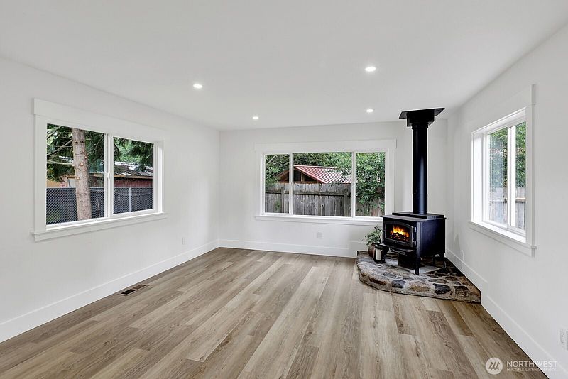 5th image of 8433 Golden Valley Drive