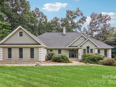2 Thornapple Dr, Hendersonville, NC, 28739