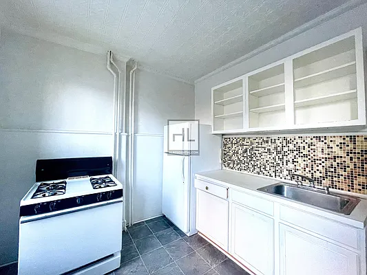 Rented by Highline Residential | media 8