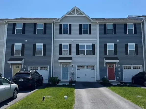 62 Rose Glen Ct, Coatesville, PA 19320