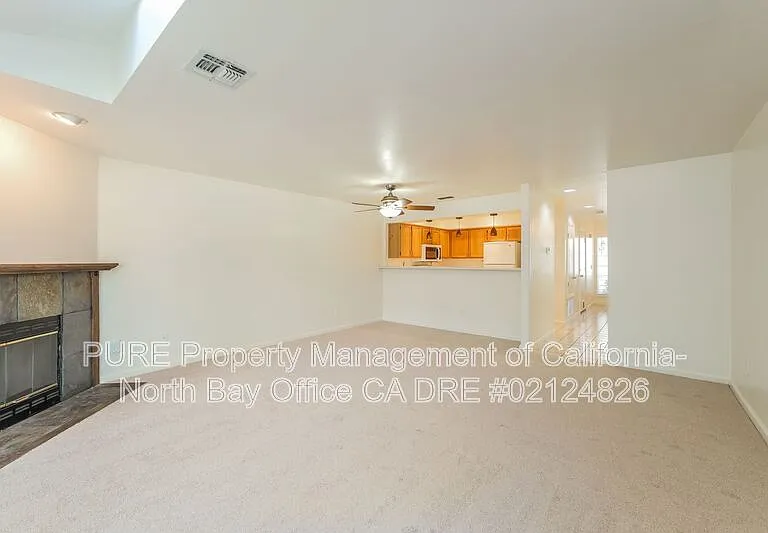 599 Spruce St — Photo 4