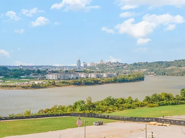 2756 Hoff Ave, Cincinnati, OH 45202