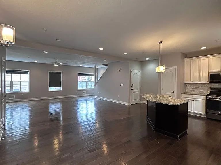 826 Spring Garden Ave — Photo 9