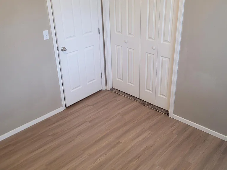 3907 Lexington St — Photo 7