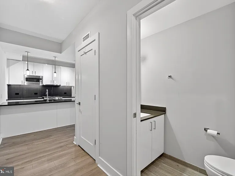 88 V St SW #213 — Photo 5