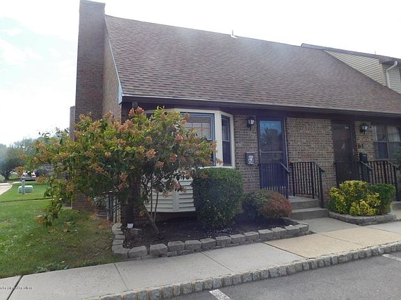 3rd image of 64 Village Green Way