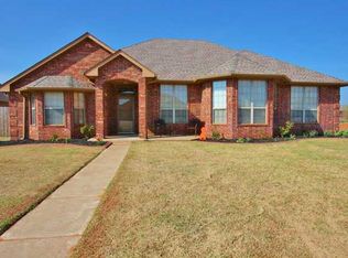 425 E Raleigh Ter, Mustang, OK 73064