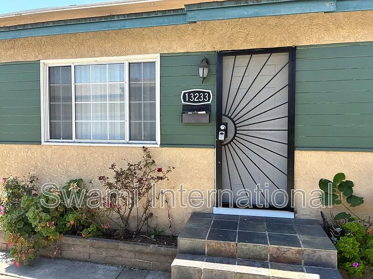 13233 Kornblum Ave — Photo 6