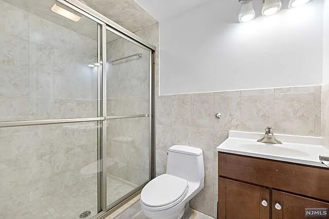376 Aurora Ave #A — Photo 4