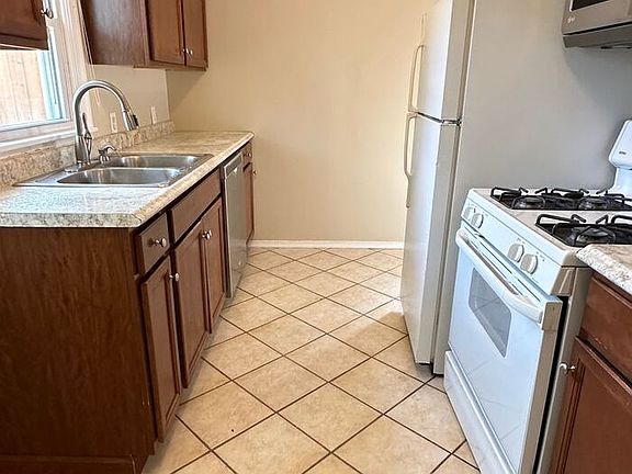 4th image of 5841 Vincent Ave S