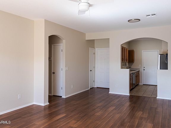 3rd image of 625 N HAMILTON Street #27