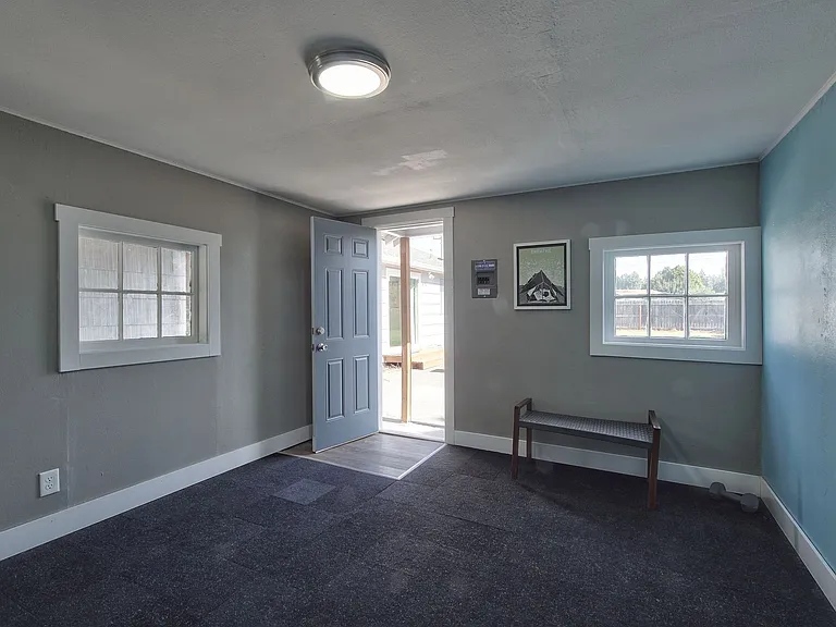 1328 NE 9th Ave — Photo 22
