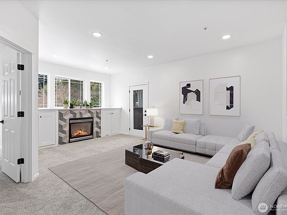 5th image of 107 164th Street S #3-402