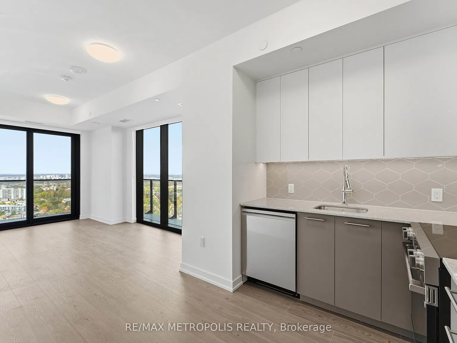 2 bed, $1,775 — Photo 3