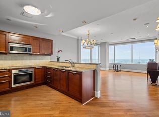 2 Liberty, Philadelphia, PA 19102