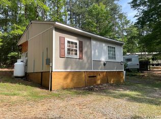 18 Hatchie Trl, Bracey, VA 23919
