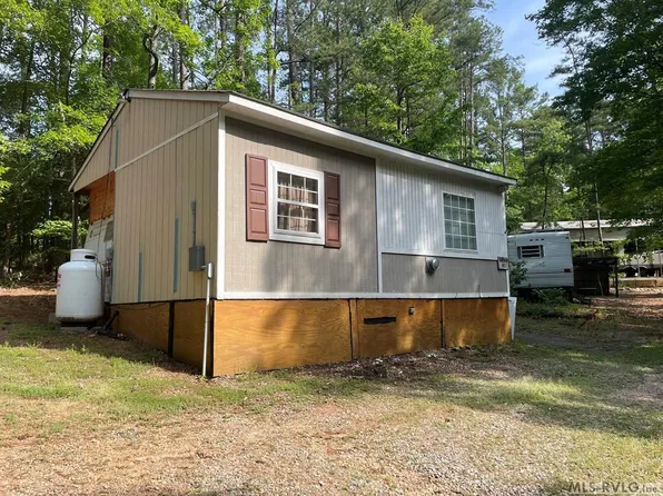 18 Hatchie Trl, Bracey, VA 23919