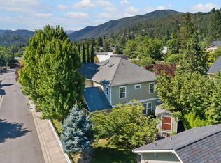 435 Lori Ln, Ashland, OR