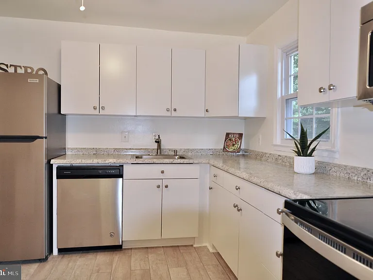13831 Delaney Rd — Photo 10