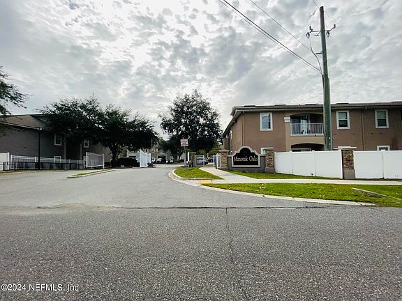 2nd image of 1465 MANOTAK POINT Drive #102