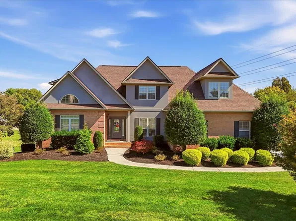414 Derbyshire Ct, Morristown, TN 37814