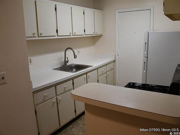 3rd image of 1700 SW 16th Ct APT M21