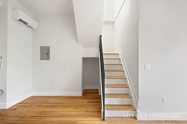 Rented by Artur Gutman, LREB | media 14