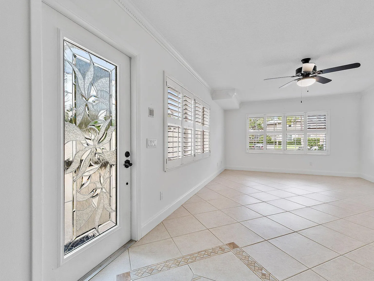 2 bed, 2.5 bath, 1374 sqft, $2,400 — Photo 3