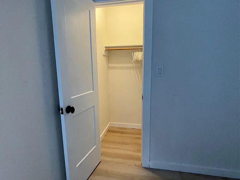 1714 Enfield Rd #102 — Photo 10