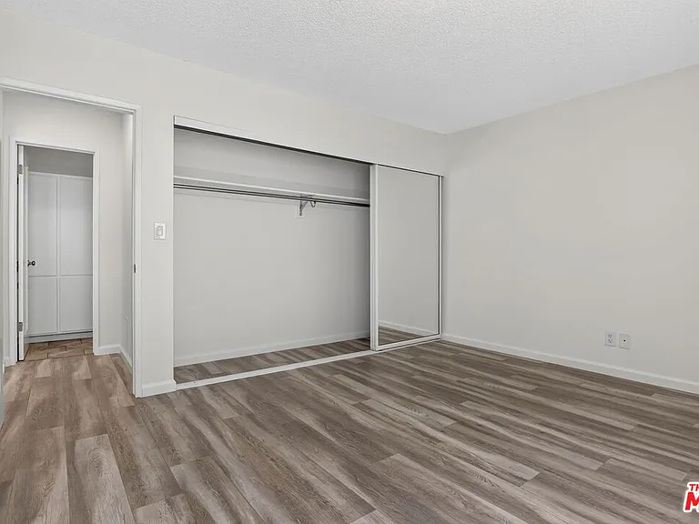 311 Montana Ave #302 — Photo 20