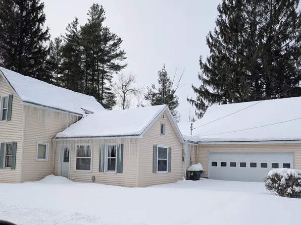 1040 River St, East Tawas, MI 48730