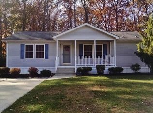 32 Cranberry Dr, Cream Ridge, NJ 08514