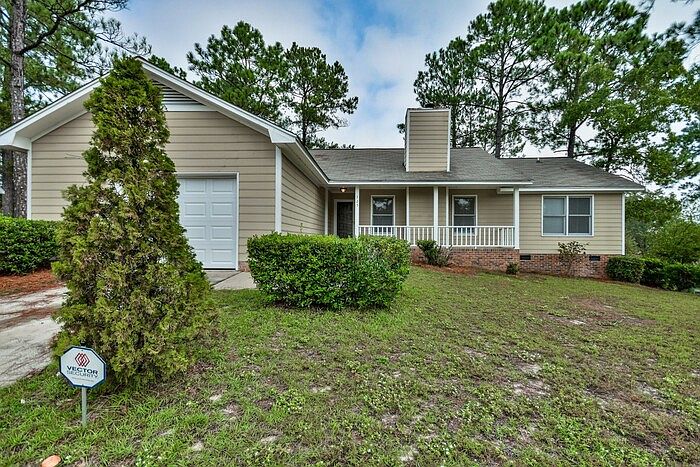 1st image of 325 N Chateau Dr